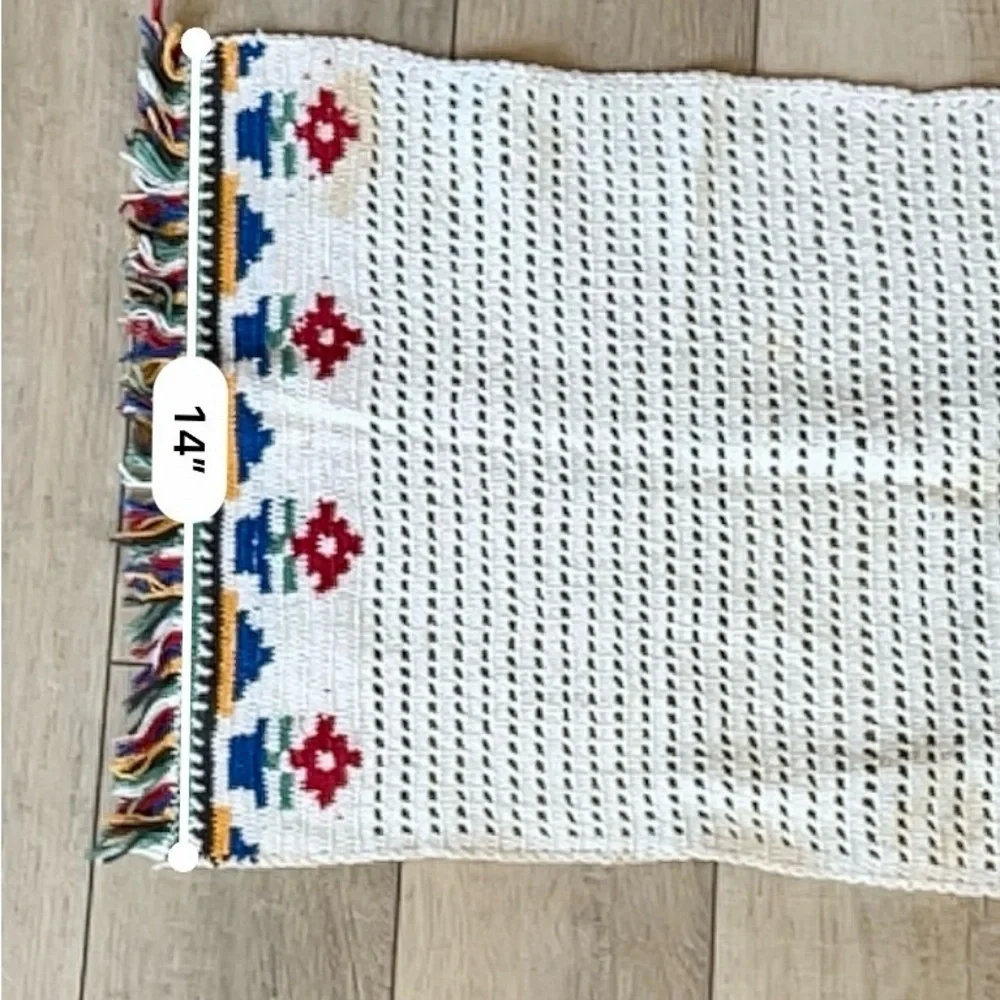 Vintage Crochet Set of 4 Placemats and Table Runner with Fringe and Flower Motif